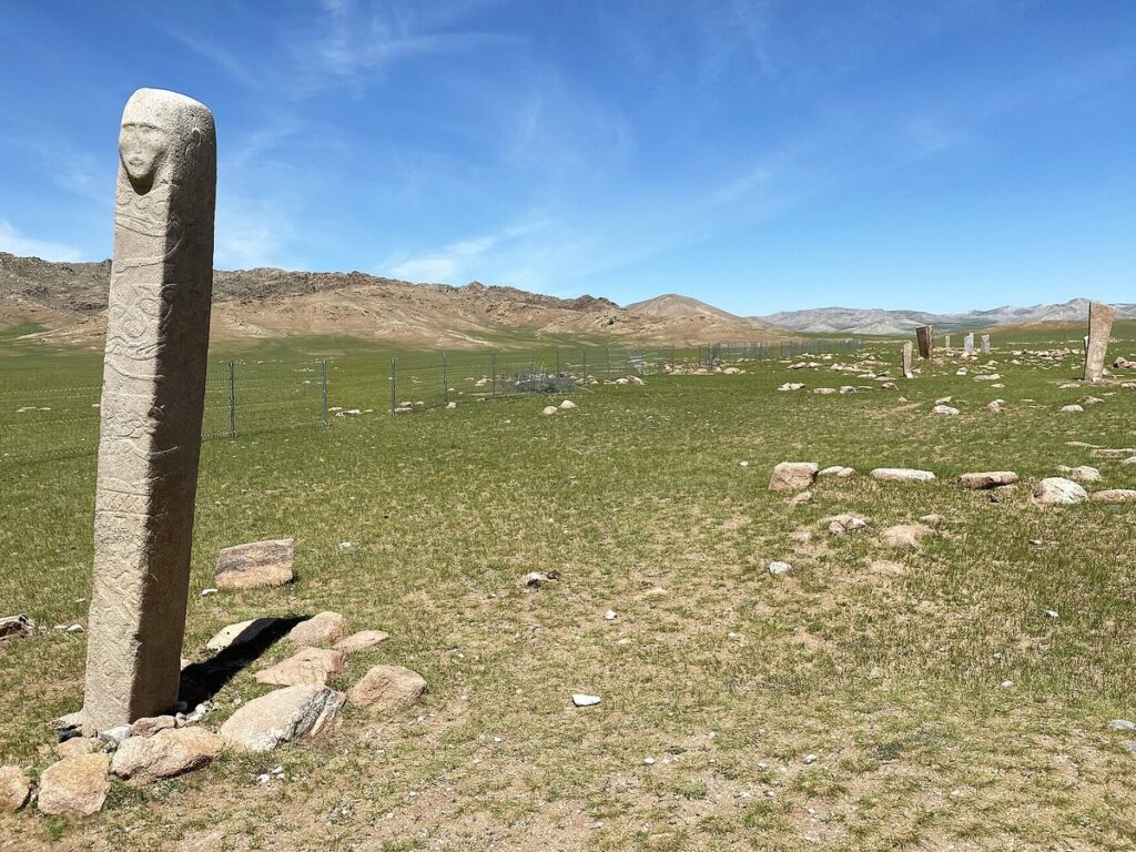 In Stein gehauene alte Symbole